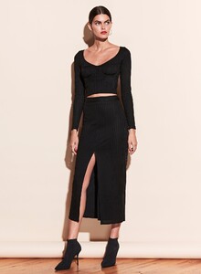 ribbed_skirt_w_slit_black2_2600x.jpg