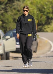 sofia-richie-in-black-hoodie-and-matching-mada-honeys-sweatpants-hiking-in-malibu-05-14-2020-15.jpg