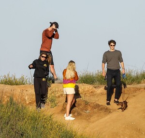 sofia-richie-in-black-hoodie-and-matching-mada-honeys-sweatpants-hiking-in-malibu-05-14-2020-7.jpg