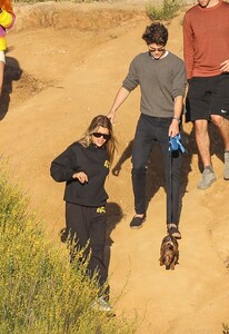 sofia-richie-in-black-hoodie-and-matching-mada-honeys-sweatpants-hiking-in-malibu-05-14-2020-8.jpg