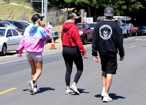 sofia-richie-out-in-malibu-05-20-2020-0.jpg