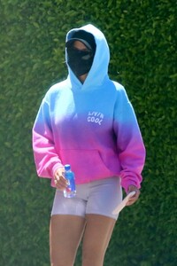 sofia-richie-out-in-malibu-05-20-2020-11.jpg
