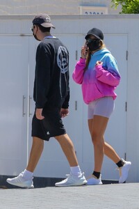 sofia-richie-out-in-malibu-05-20-2020-9.jpg