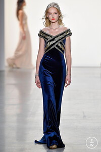 tadashi-shoji-aw19-0005-2dc497.thumb.jpg.f952af2d42ae944e39dc06cd8785e6b5.jpg