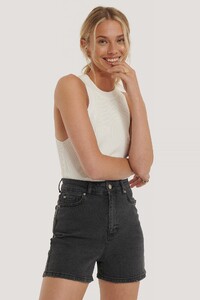 trendyol_mom_denim_shorts_1494-003250-2142_05j.jpg