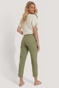 trendyol_pastel_high_waist_mom_jeans_1494-003160-0052_04d.jpg