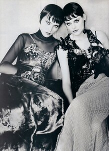 uk_elle_jan_1994_12.thumb.jpg.fb4a36a765de91acde9551d18dff5e65.jpg