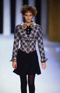 valentino-fw-1994.thumb.jpg.5237b7071e7aa0159e0888690ee721cd.jpg