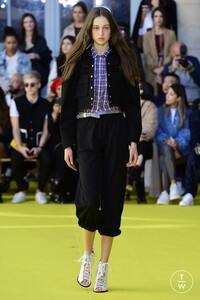victoria-tomas-ss19-0019-399d6b.thumb.jpg.35c22182506e62740df2c968f3e784c9.jpg