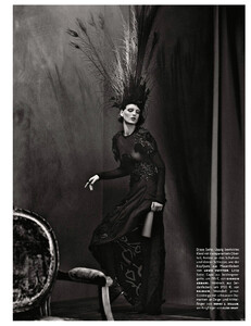 vogue-germany-02-2014_katlin-aas_(3).thumb.jpg.0dda4b8474936c9044b7cb32c1878eff.jpg