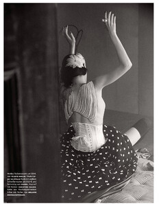 vogue-germany-02-2014_katlin-aas_(6).thumb.jpg.92bc982121e1c2ccf7ff9f6623f8ef96.jpg