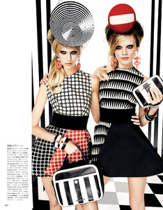 vogue-japan-3-2013_hanne_gaby-juliana_(5).thumb.jpg.bcd7b61f3d22611873f74671f4998a8a.jpg