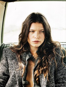 vogueUK_jan04_louise_pedersen_02.jpg