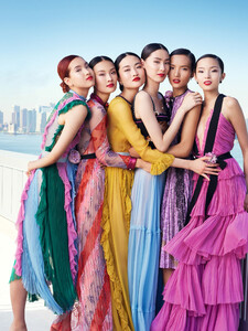 yuan-bo-chao-gia-tang-jing-wen-dylan-xue-luping-wang-xiao-wen-ju-by-elaine-constantine-for-vogue-china-november-2015-1.thumb.jpg.7aef16359d042d8340c99f5b5f9e7914.jpg