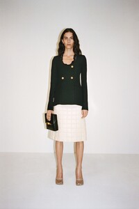 00004-bottega-veneta-milan-pre-fall-19-credit-bottega-veneta.thumb.jpg.43fba74fee793db3a4cf6dab4db420de.jpg