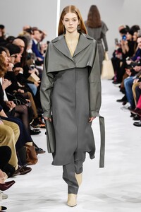 00005-giada-fall-2019-ready-to-wear-CREDIT-Yannis-Vlamos.thumb.jpg.e45770d00d6b3a7355d3467610680ee6.jpg
