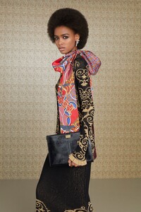 00010-fendi-milan-pre-fall-19.thumb.jpg.5706dd4507ed9c95b202755186745c96.jpg