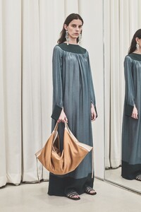 00018-3-1-phillip-lim-new-york-pre-fall-19.thumb.jpg.edcc5f1819f5a1a73368e77730dc62d4.jpg