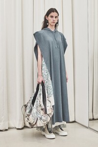 00020-3-1-phillip-lim-new-york-pre-fall-19.thumb.jpg.14332900ff3edd3f3febbf61bd0bffb3.jpg