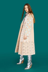 00039-fendi-london-vogue-resort-2019-pr.thumb.jpg.18e7bdf8d69e98d8dc7a878e6835e9a9.jpg