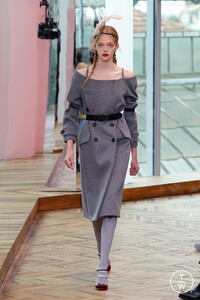 10-prada-resort-18-e02823.thumb.jpg.633368add3115cb496c3892320263c7d.jpg