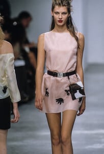 1023654361_MiuMiuSpring199810.thumb.jpg.81ec9d1d79fc3d3b3c0938c31c16d32a.jpg