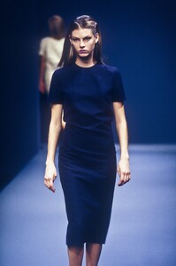 1054081912_Prada1998WomenRTW54.thumb.jpg.8bbb60679647a55aa963107cdf3f5b90.jpg