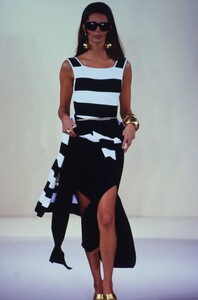 1130313801_adrienne-vittadini-ss-1993(3).thumb.jpg.eb5e73277670f38ec1b943f8e61c651b.jpg