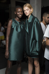 1189161202_No.21Spring2019BackstagevyPWlr17ZpKx.thumb.jpg.9c2e9d8a504ce612d4a1239be4eba47a.jpg