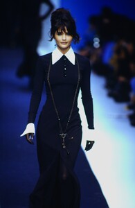 1408454671_karl-lagerfeld-fw-1992(16).thumb.jpg.af449ca325c9859b6dda140f9b2ce73f.jpg