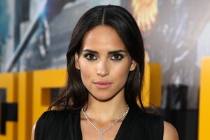 Adria Arjona~15.jpg
