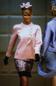 1551174747_valentino-hc-fw-1995(11).thumb.jpg.3bfee8cc096455800ff258bc28a97d8f.jpg