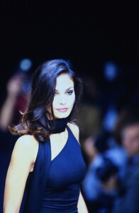 1612411854_paco-rabanne-ss-1997(25).thumb.jpg.efe052d029ab177ed9852a99a5b54185.jpg