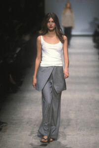 1683910987_IsaacMizrahi1998WomenRTW42.thumb.jpg.615840507ed0642f3222fc737c6b016a.jpg