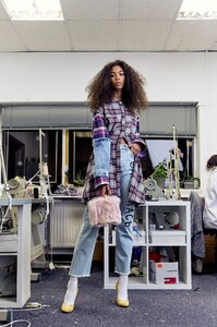 17-Natasha-Zinko-Pre-Fall-18.thumb.jpg.203721736a5f148713dce0d7c6caeeed.jpg