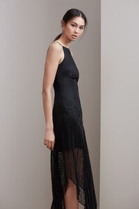 1711_KS_IGNITE_MIDI_DRESS_BLACK_SH_10694.jpg