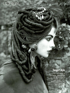 1758906823_Ferri_Loreal_Promotional_Vogue_Italia_December_1994_10.thumb.png.eb73ff5ee9a3e9f86c465a3ad3eed504.png
