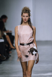 1772363841_MiuMiuSpring19989.thumb.jpg.c76c48a6dde74d46cd853954f8ef6ab7.jpg