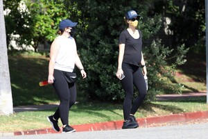       kat150620BZNimage115.jpg