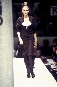 1804784232_Fendi1993WomenRTW22.thumb.jpg.f0c241cb6559c076b088ae66f4ad7601.jpg