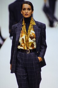 1869758262_gucci-fw-1992(8).thumb.jpg.d6007c73082f56c90590410e43730c61.jpg