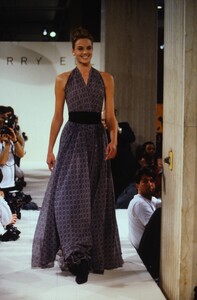 1875642177_perry-ellis-fall-1990(10).thumb.jpg.ad45d783122fb01af4209708d845b857.jpg