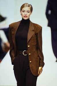 1892227130_gucci-fw-1992(22).thumb.jpg.491aa19782862d7b5e0b8e71f8fe06c5.jpg