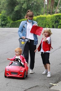       kat050620BZNimage107.jpg