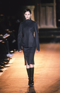 1977747892_CostumeNational1998WomenRTW51.thumb.jpg.b968d0ee09be63752f3d3752568f9ea3.jpg