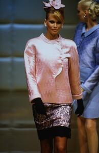 1990816716_valentino-hc-fw-1995(12).thumb.jpg.214bbf19f3cab521824cb91126f02169.jpg