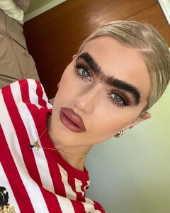 1993322808_sophiahadjipanteli15931896742340167064322737398_33586514.thumb.jpg.a32517f534b7b76a104c6cc334031c2b.jpg