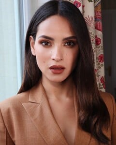 Instagram post by Adria Arjona_B9HEAZSBsJK_1(JPG).jpg