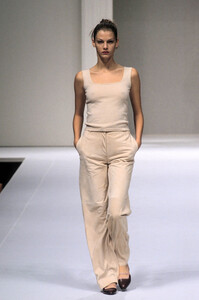 2020609915_MaxMara1998WomenRTW18.thumb.jpg.1f4ea5d3284ccdd1b8470359cec3d6b5.jpg