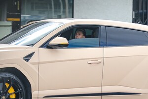       bal290620BZNimage3.jpg
